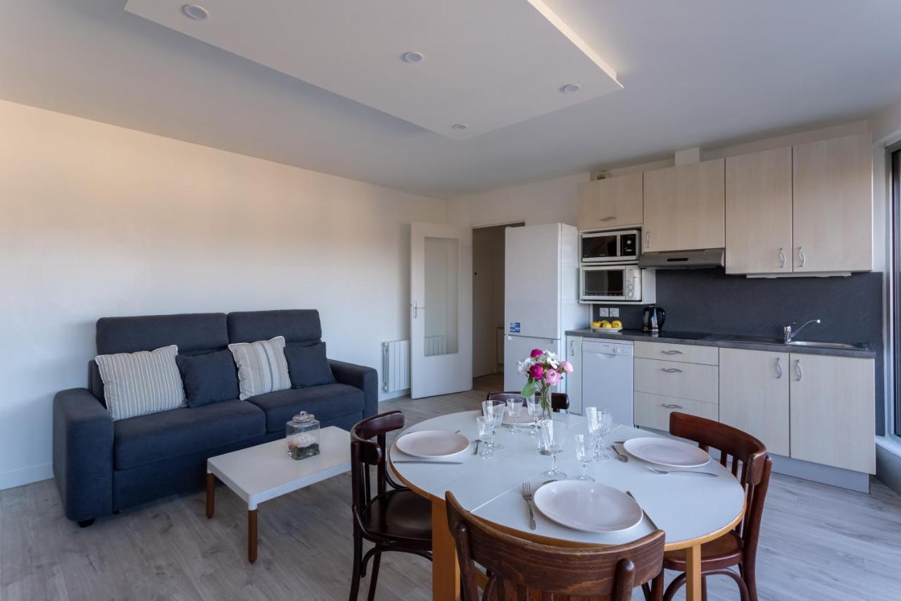 Le Mancini - Parking Et Terrasse Apartamento Mayenne Exterior foto