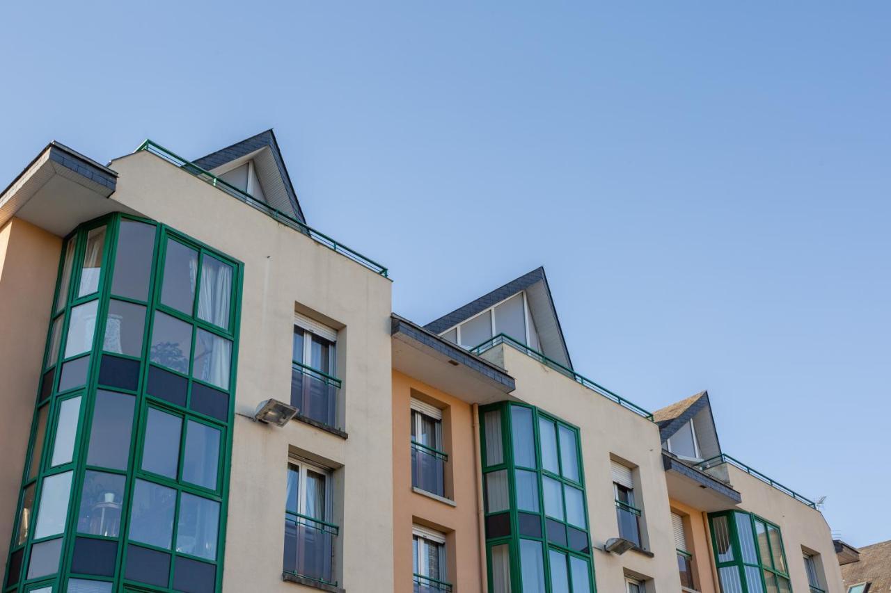 Le Mancini - Parking Et Terrasse Apartamento Mayenne Exterior foto